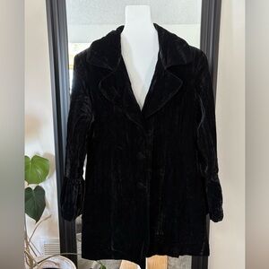 MAESTRO Women’s Black Velvet Long Sleeve Jacket